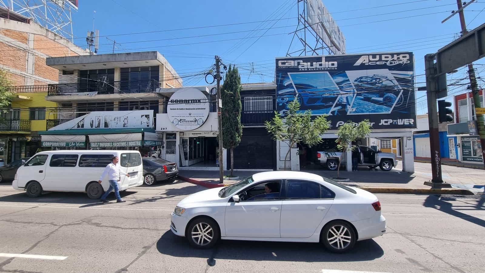 Renta Local Comercial Av. Adolfo López Mateos, esq Cólon - Imagen 12